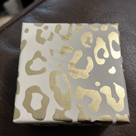 3/$18 Guidance Necklace and Earrings Set - New - Lot 485 - Picture 4 of 5